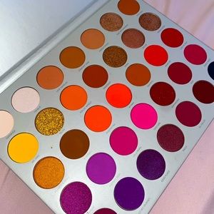 Morphe Jaclyn hill volume ll